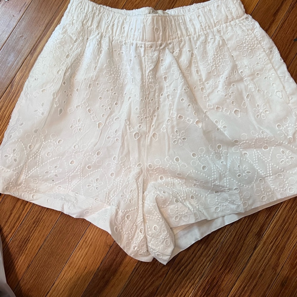 Abercrombie & Fitch High Waist White Shorts